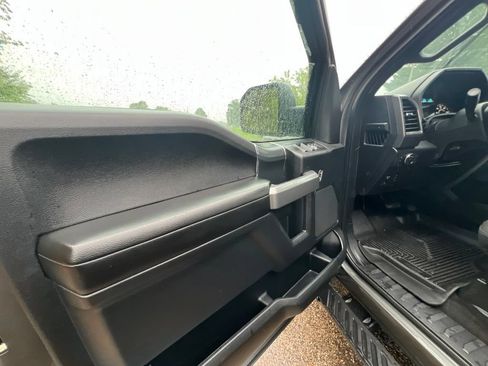 Used 2018 Ford F150 XLT w/ Equipment Group 302A Luxury AWD/4WD image 14