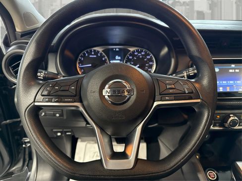 Used 2021 Nissan Kicks S image 16