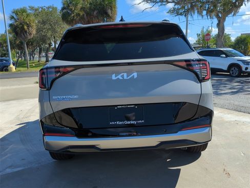 New 2026 Kia Sportage SX image 7