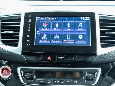 Certified 2017 Honda Pilot Touring image 18