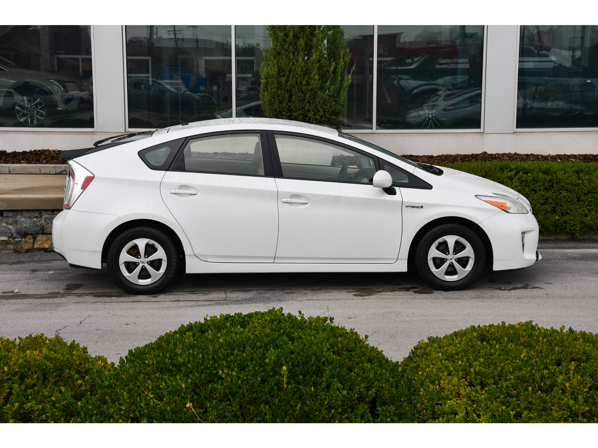 Used 2013 Toyota Prius Two FWD image 3