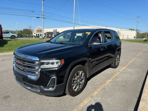 Used 2023 GMC Acadia SLE image 8