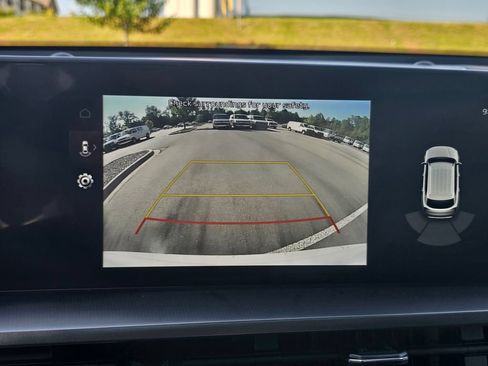 Used 2025 Kia Telluride S FWD image 35