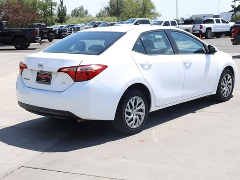Used 2017 Toyota Corolla LE FWD image 6