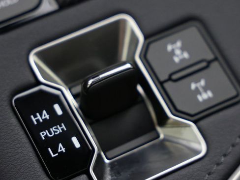 Used 2025 Lexus GX 550 image 28