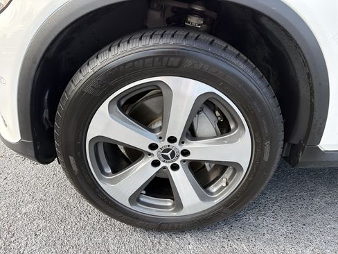 Used 2019 Mercedes-Benz GLC 300 image 9