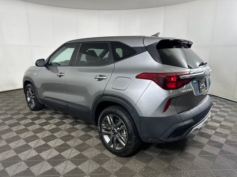 Used 2023 Kia Seltos LX image 5