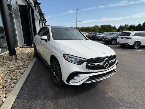 Used 2023 Mercedes-Benz GLC 300 4MATIC image 4