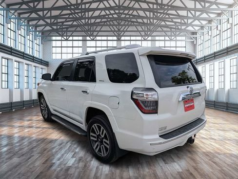 Used 2022 Toyota 4Runner Limited AWD/4WD image 6