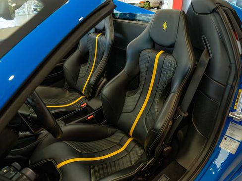 Certified 2017 Ferrari 488 Spider RWD image 11