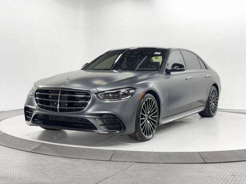 Used 2023 Mercedes-Benz S 580 4MATIC Sedan w/ AMG Line image 3