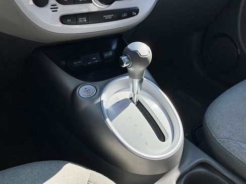 Used 2016 Kia Soul EV image 18