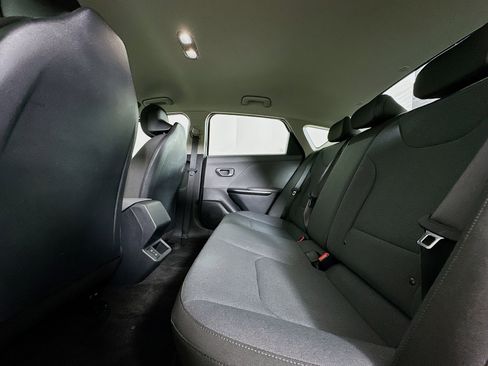 Used 2025 Kia K4 LXS image 26