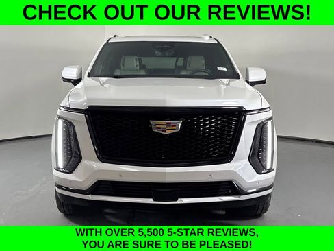 Used 2025 Cadillac Escalade ESV Sport Platinum image 3