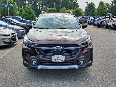 Certified 2025 Subaru Outback Limited AWD/4WD image 3
