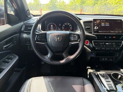 Certified 2024 Honda Ridgeline Black Edition image 16