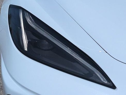 Used 2024 Chevrolet Corvette Stingray Preferred Conv w/ Z51 Performance Package RWD image 10