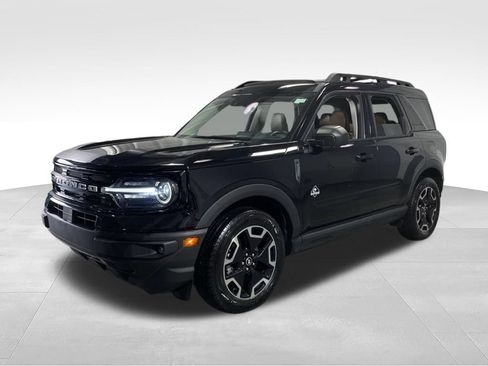 Used 2023 Ford Bronco Sport Outer Banks w/ Tech Package AWD/4WD image 4