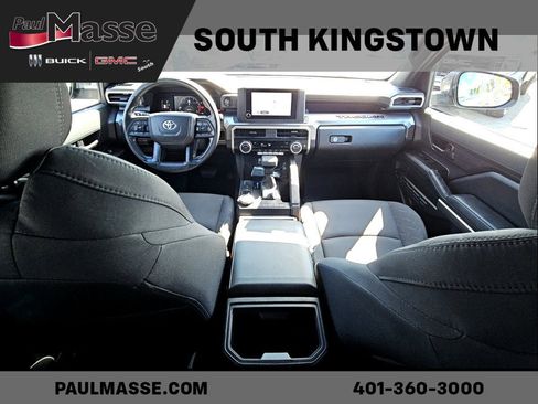 Used 2025 Toyota Tacoma SR5 AWD/4WD image 16