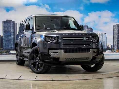 Certified 2025 Land Rover Defender 130 X-Dynamic SE image 2