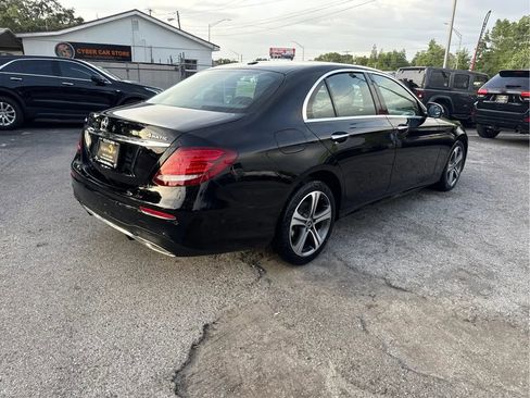 Used 2018 Mercedes-Benz E 300 4MATIC w/ Premium 1 Package image 5