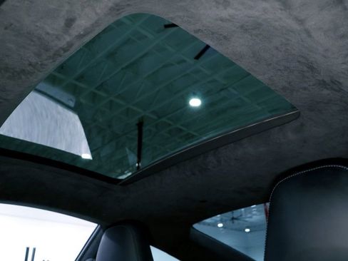 Used 2018 Porsche 911 Carrera 4 GTS image 24