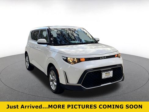 Used 2025 Kia Soul LX w/ LX Technology Package image 1