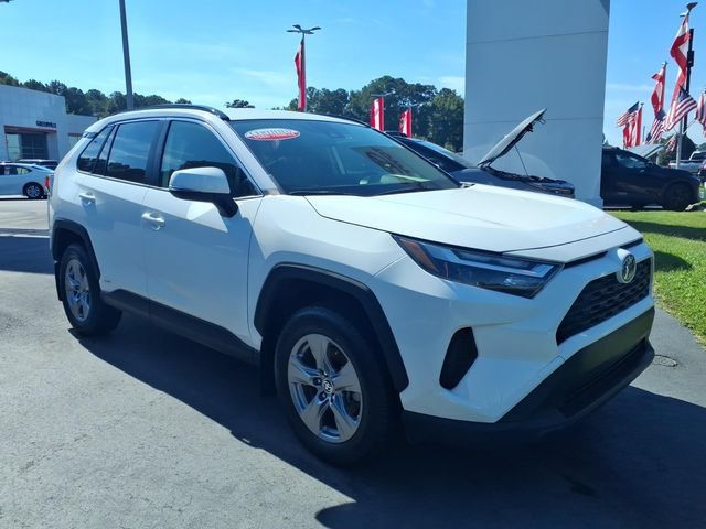 Used 2023 Toyota RAV4 XLE AWD/4WD image 1