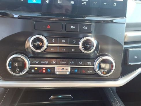 Certified 2022 Ford Expedition XLT image 25