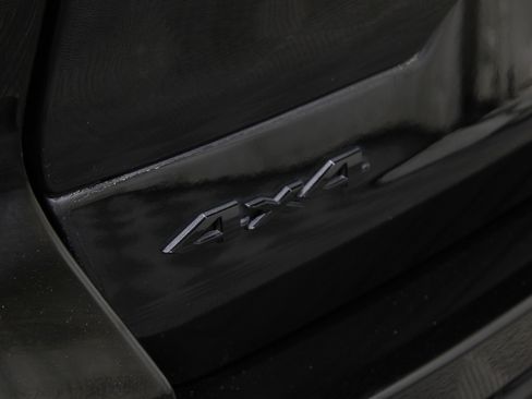 Used 2023 Jeep Grand Cherokee Limited w/ Black Appearance Package image 44