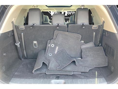 Used 2024 Nissan Pathfinder SL w/ SL Premium Package image 1