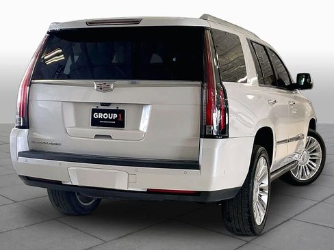 Used 2020 Cadillac Escalade Platinum AWD/4WD image 12