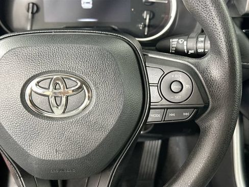 Used 2025 Toyota RAV4 XLE AWD/4WD image 20