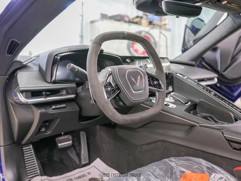 Used 2025 Chevrolet Corvette Stingray Premium Conv w/ Z51 Performance Package image 39