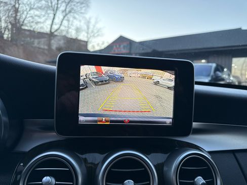 Used 2018 Mercedes-Benz C 300 Sedan image 28