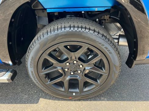 New 2026 RAM 1500 Laramie AWD/4WD image 10