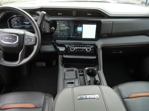 Used 2024 GMC Sierra 3500 AT4 w/ AT4 Premium Plus Package image 10