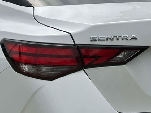 Used 2023 Nissan Sentra SV w/ SV Premium Package FWD image 9