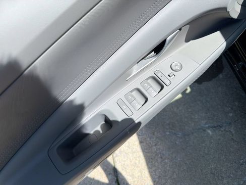 New 2026 Hyundai Elantra SE FWD image 14