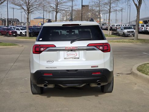 Used 2017 GMC Acadia SLT image 4
