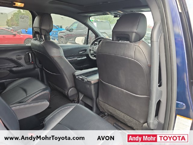 Used 2021 Toyota Sienna XSE FWD image 19
