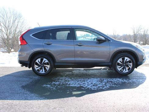 Used 2016 Honda CR-V Touring image 2
