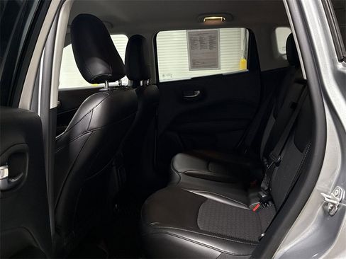 Used 2021 Jeep Compass Latitude w/ Convenience Group image 22