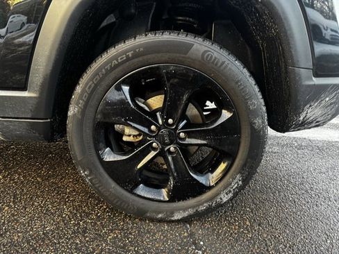 Used 2020 Jeep Compass Latitude image 10