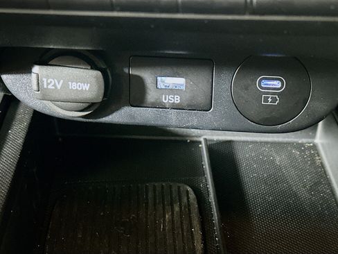 Used 2025 Hyundai Elantra SEL image 26