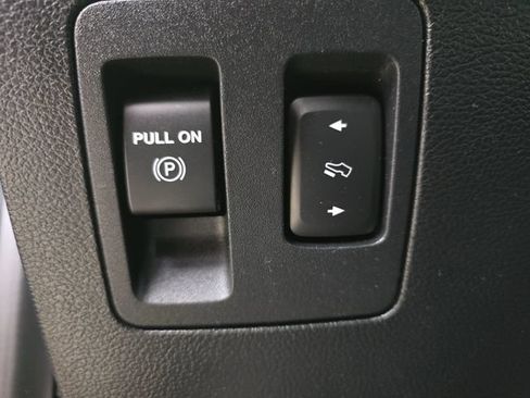 Used 2019 Ford F150 Lariat w/ Equipment Group 502A Luxury RWD image 34