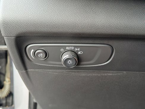 Used 2022 Buick Envision Preferred image 31