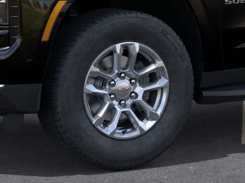 New 2026 Chevrolet Suburban LT RWD image 9