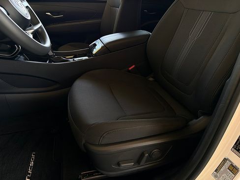 Certified 2024 Hyundai Tucson SEL FWD image 11