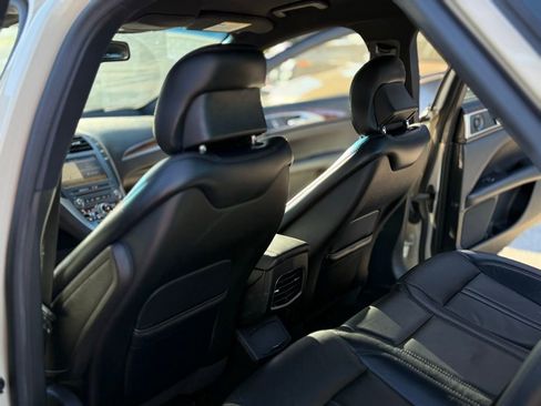 Used 2018 Lincoln MKZ Reserve image 26